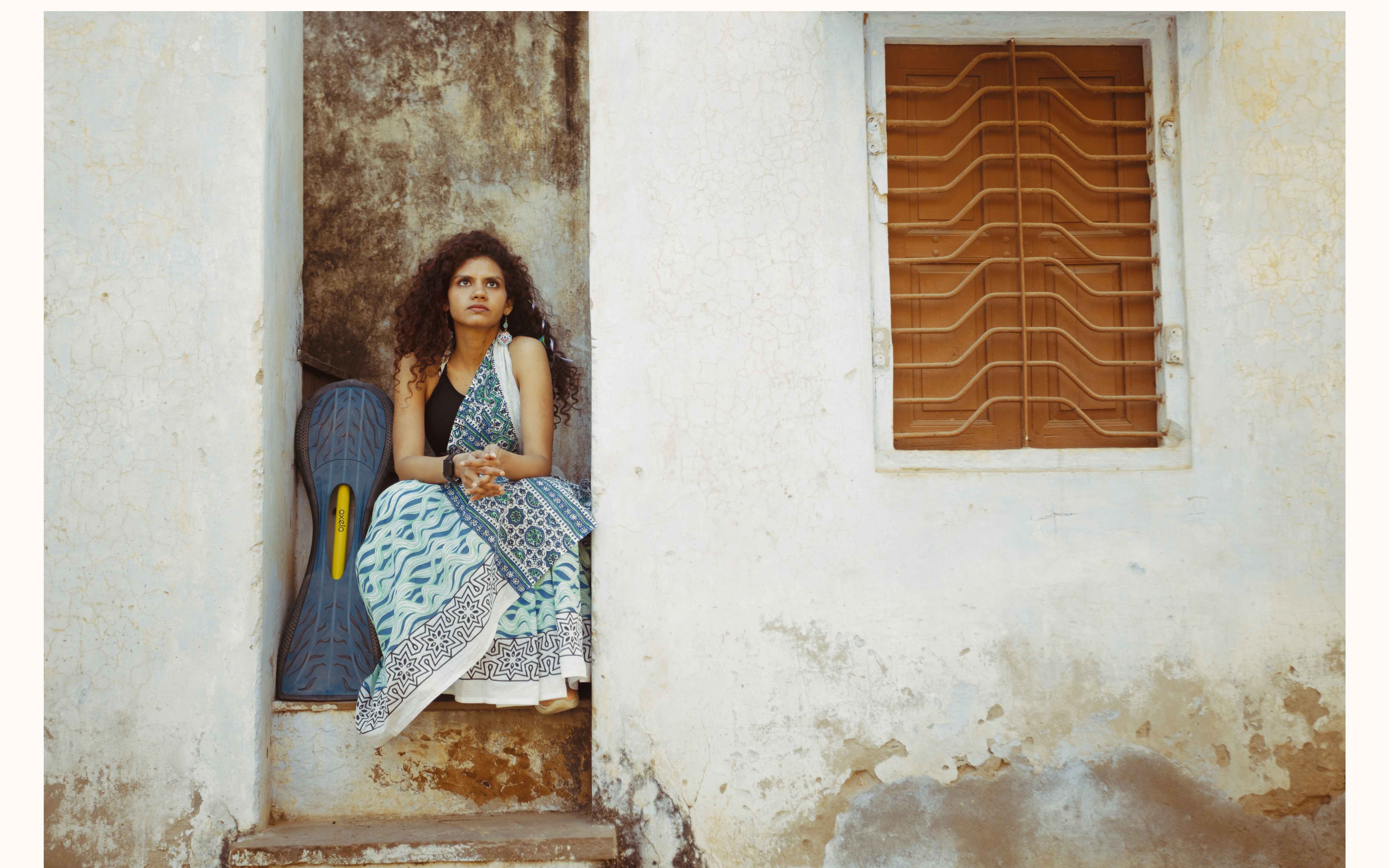 A Quiet moment that feels like a story - Desktop Image 4