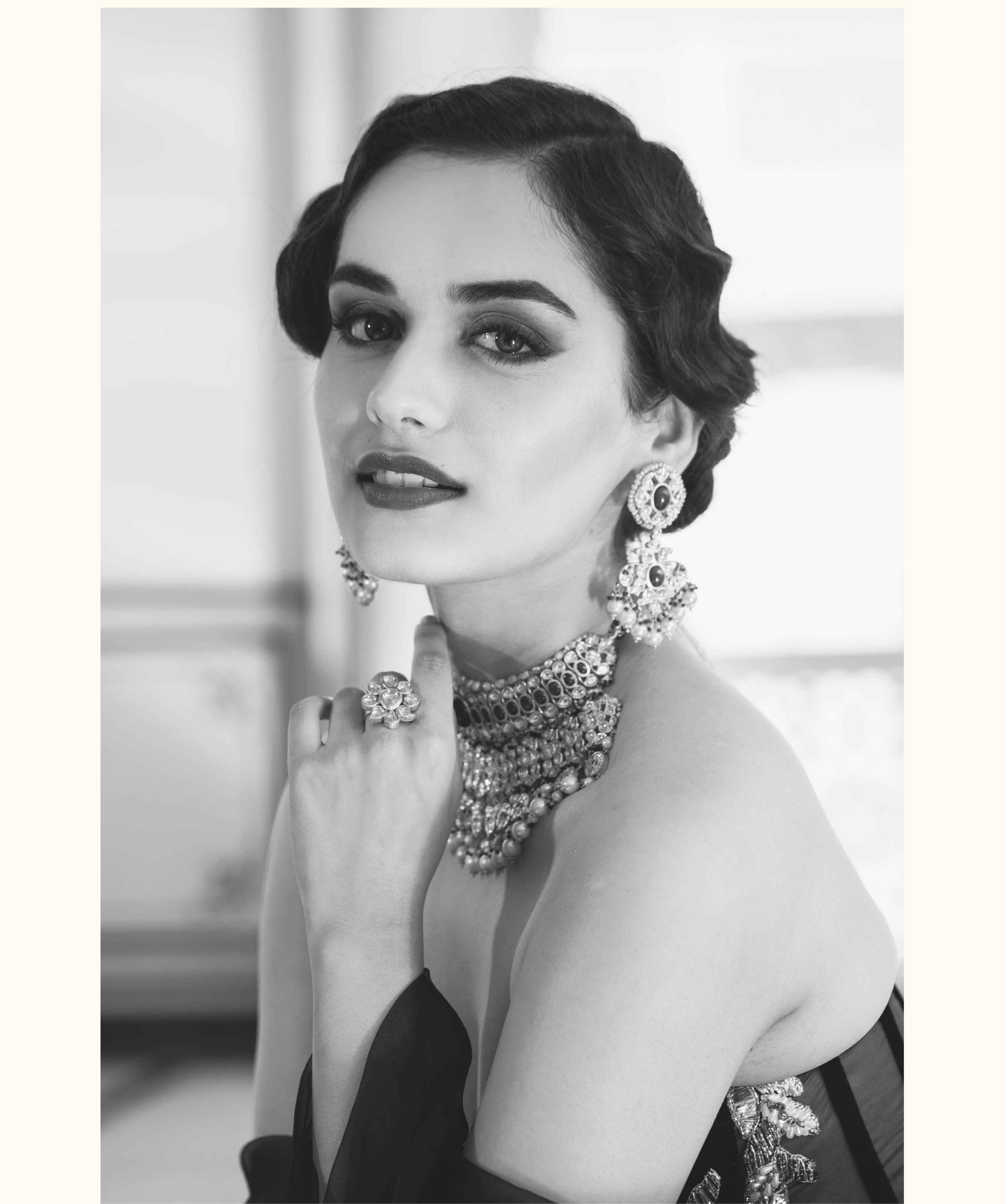 Manushi Chhilar - Desktop Image 7