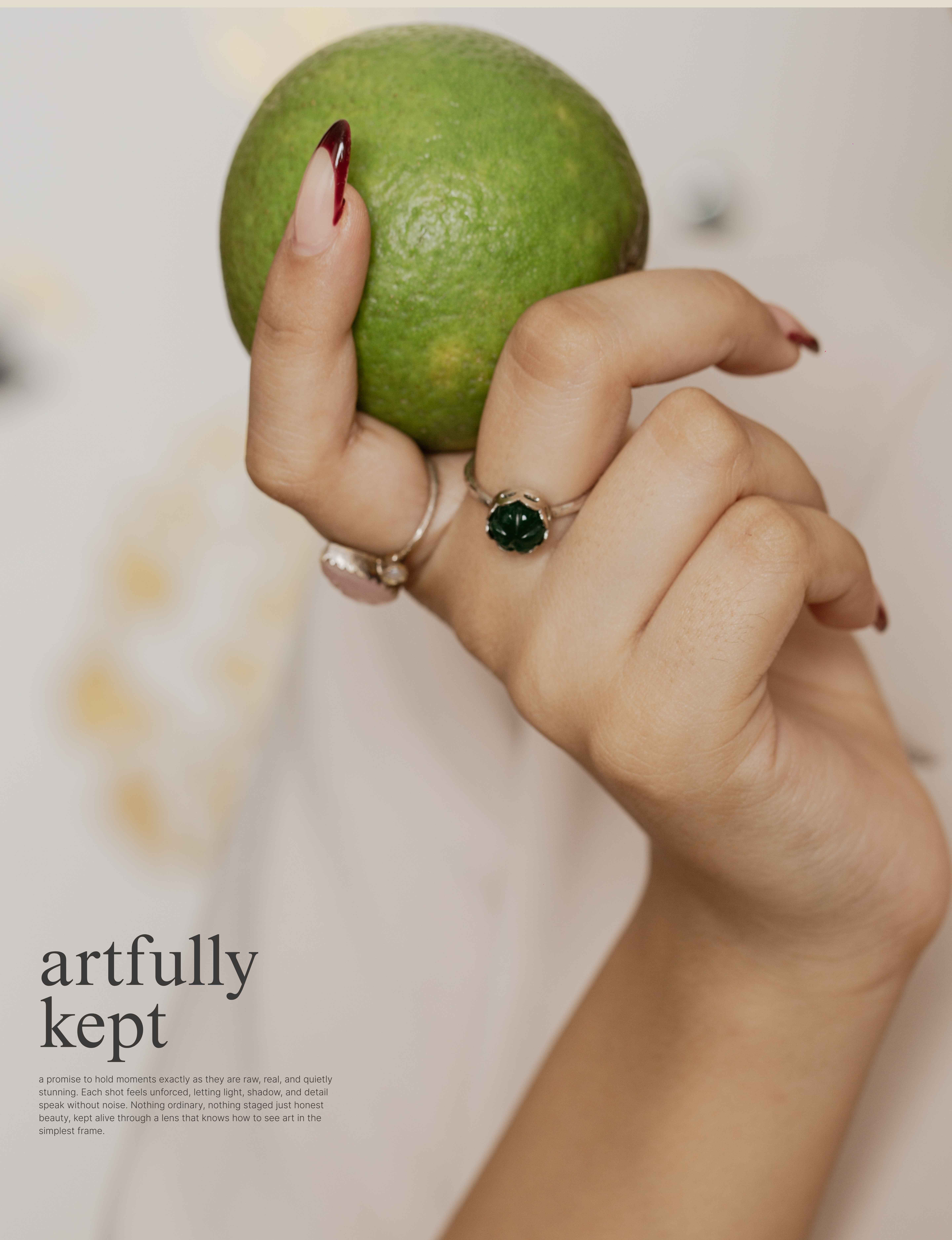 Threads of tradition - Desktop Image 5