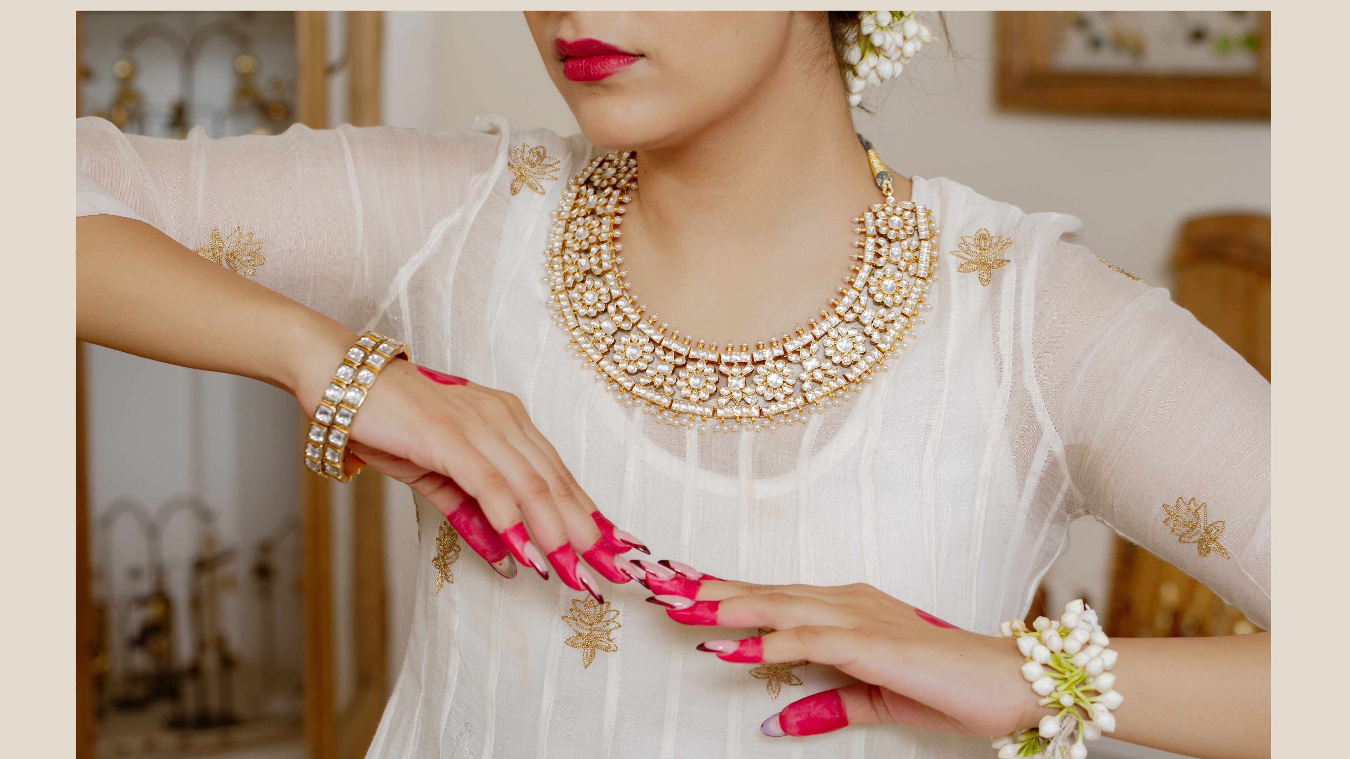 Threads of tradition - Desktop Image 6